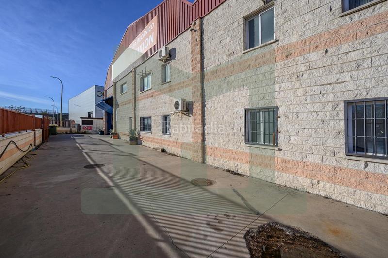 Foto d5b41fd1-a365-47af-9d90-62075f2bed05. Nave industrial en Griñón