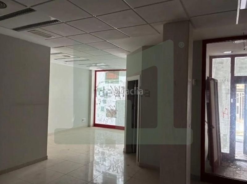 Foto 5fbe3d8d-dcd2-4e33-9c7f-763889e396d3. Local comercial en Centro Valdemoro