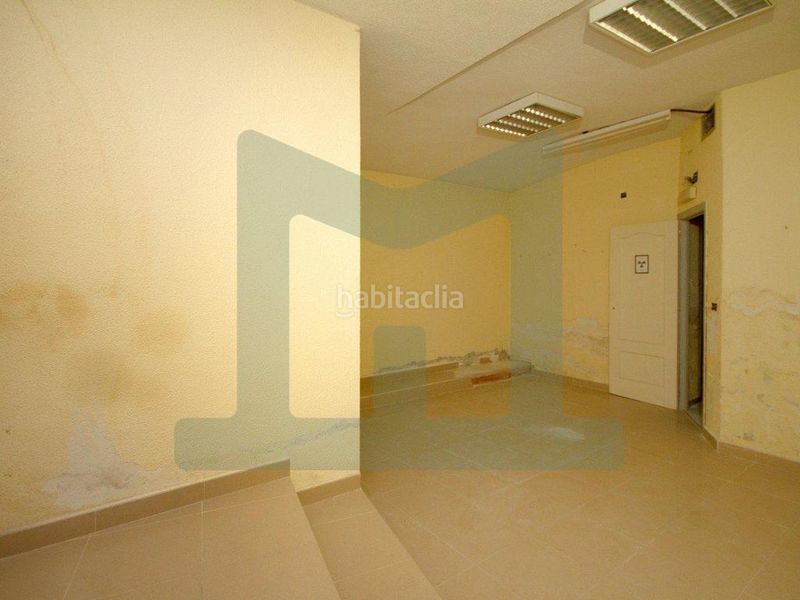 Foto c981c184-dd6e-488f-8f5d-ef95cb5d1bac. Local comercial en Centro Valdemoro