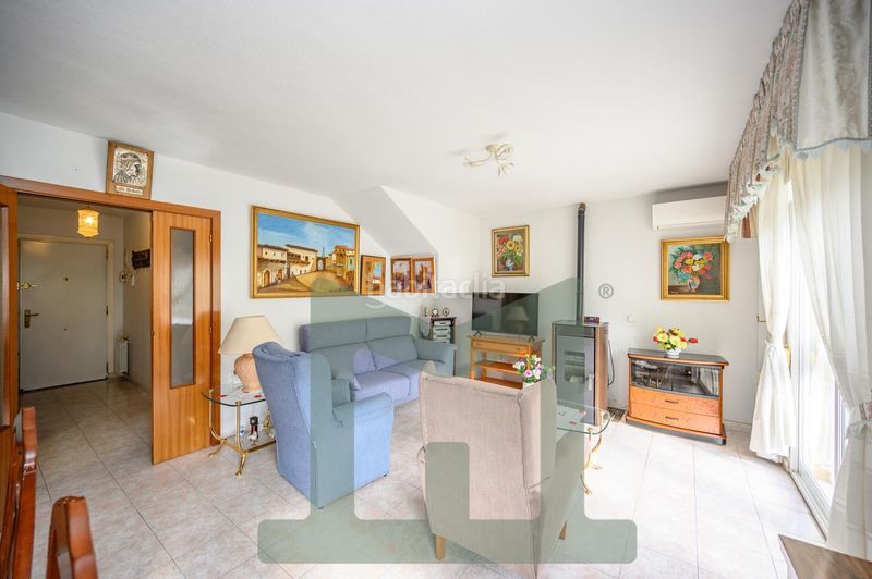 Foto f0ff0c81-0b72-4288-99b9-0f3484049bc4. Casa amb calefacció a Las Américas Parla