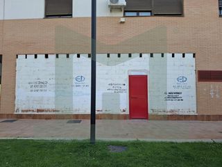 Alquiler Local Comercial  De la estrella antares. Mr. house real estate alquila fantástico local comercial en parl