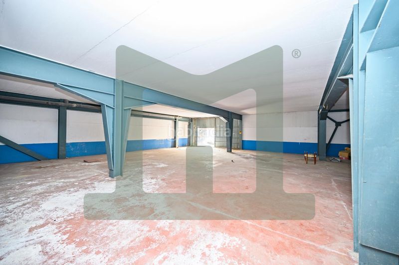 Foto bb6a78f6-8a52-43a2-9f5c-2fa5204e299b. Nave industrial en Pintores-Ferial Parla