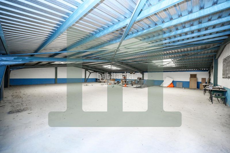 Foto bbac1778-cf1a-4645-8332-8bb7ab40f6af. Nave industrial en Pintores-Ferial Parla
