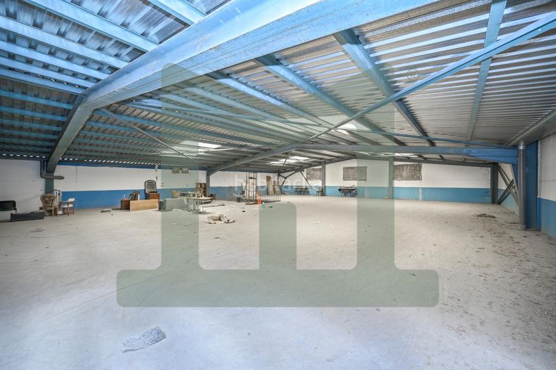 Foto c83ef475-18b2-4838-a3ce-5a033934096c. Nave industrial en Pintores-Ferial Parla