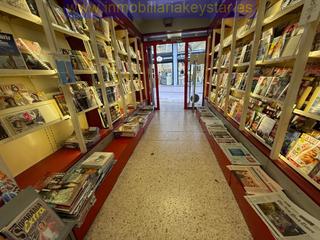 Lloguer Local Comercial  Carrer de les parellades. Local en alquiler en zona comercial
