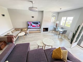 Rent Towny house in Levantina - Montgavina - Quintmar. Casa con vistas al mar