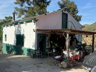 Bauernhof in Garraf. Casa rustica con finca