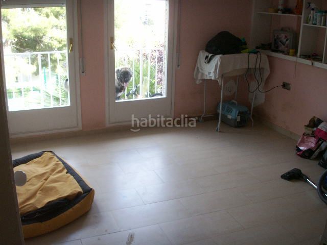 Foto 39c350e5-2c85-4550-a6fe-122640c4e1ab. Casa aparellada amb calefacció aparcament piscina a Sitges