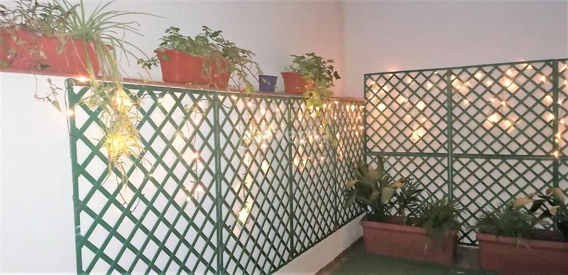 Foto f704d572-244d-42b3-b6a0-e13c08c63af4. Alquiler estudio precioso estudio amueblado con terraza de 30 metros y amplio trastero en Madrid