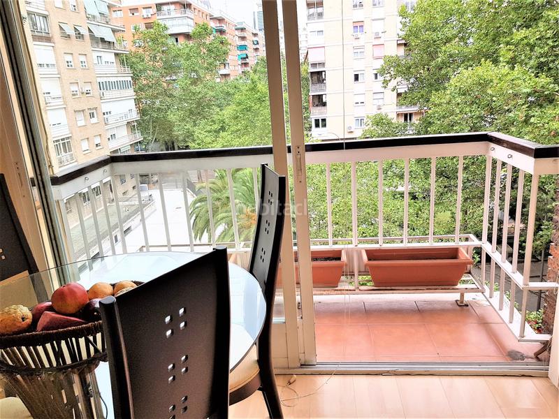 Foto e2d177c0-4a3c-47bd-951a-61bfeda82cb8. Alquiler apartamento  amueblado con un dormitorio más despacho. finca con piscina y trastero. en Madrid