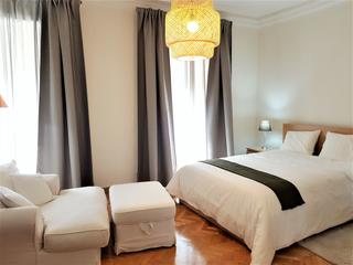 Lloguer Pis  Plaza de santa ana. Piso exterior y amueblado con 3 dormitorios y 2 baños en plaza d