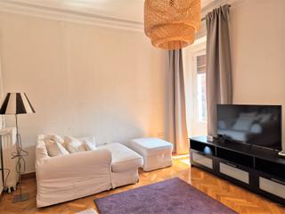 Rent Flat  Plaza de santa ana. Piso exterior y amueblado con 3 dormitorios y 2 baños en plaza d