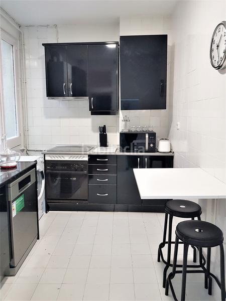 Foto 571bed26-084e-4b3d-9429-80f08c59eed1. Rent flat with heating in Cortes-Huertas Madrid