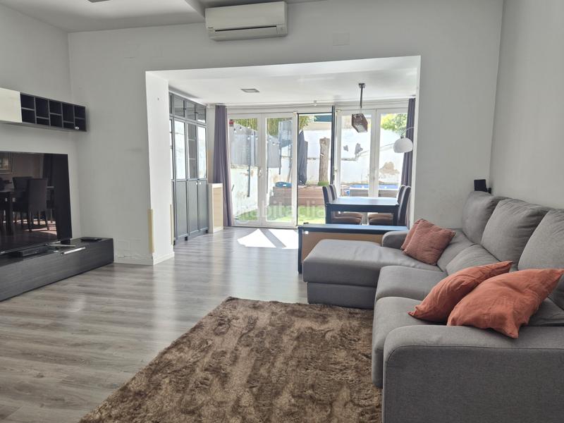 Foto 2c15e353-982e-4ac8-b4d8-490518c9f3d5. Casa adossada amb calefacció aparcament piscina a Madrid