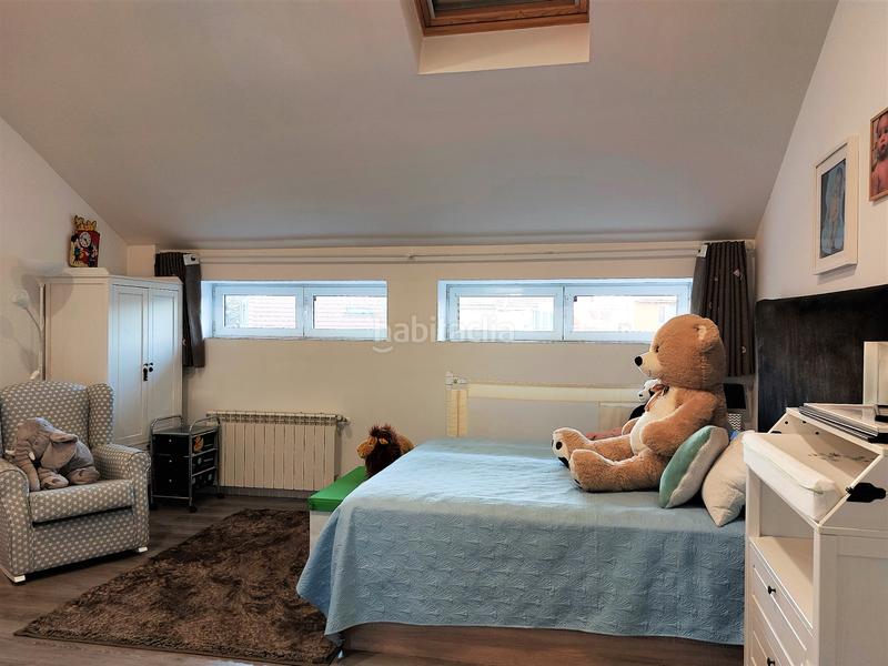 Foto 6ff48a04-038d-4e90-9450-ff87450d5e9f. Casa adossada amb calefacció aparcament piscina a Madrid