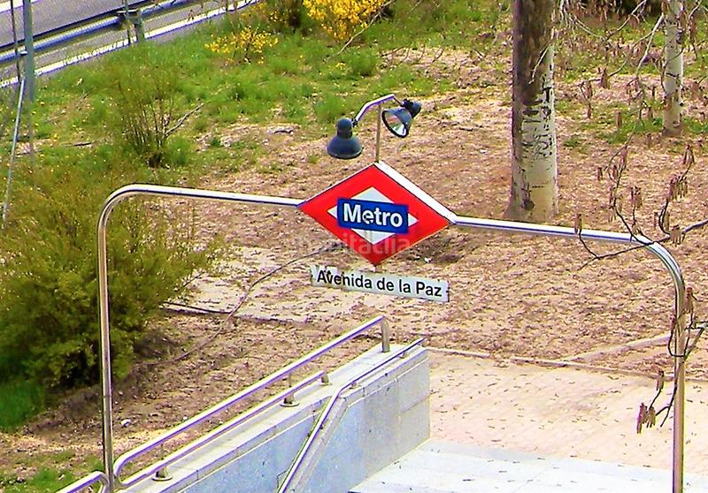 Foto 724afdd6-aced-41b1-afad-7230aaddbd9b. Casa adossada amb calefacció aparcament piscina a Madrid