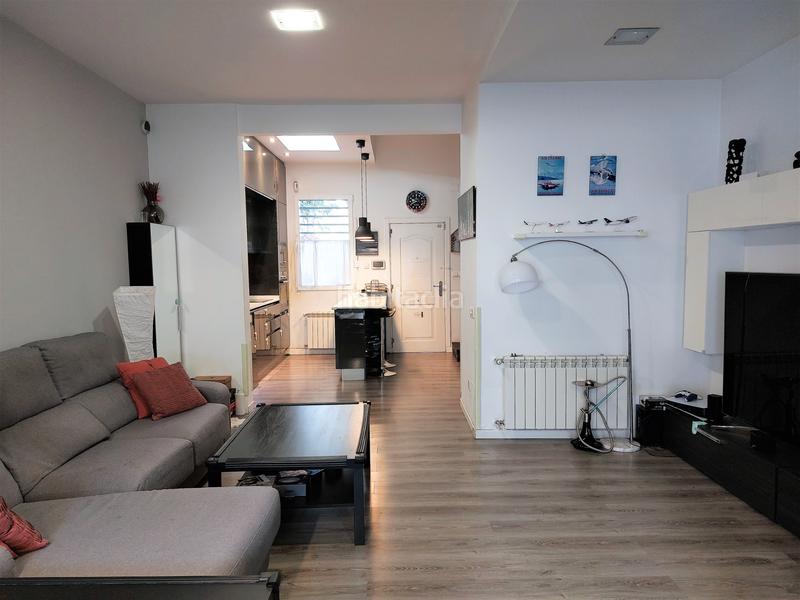 Foto 8fe1f6ce-3345-4f9a-93de-bdf55e8c89a8. Casa adossada amb calefacció aparcament piscina a Madrid