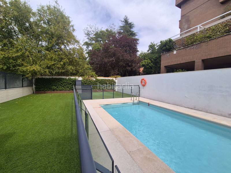 Foto 9d6d6b16-3774-42fc-a8ea-e91734e08814. Rent apartment with heating parking pool in Quintana Madrid