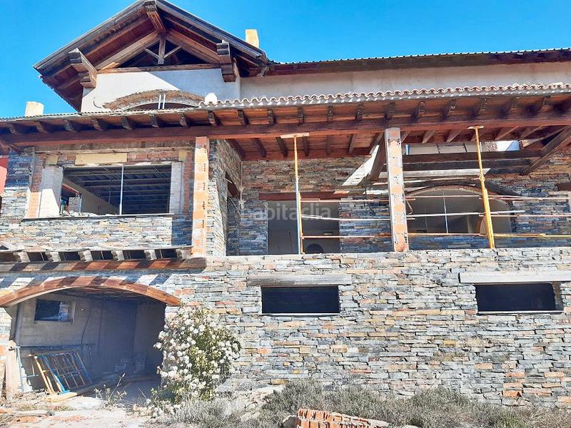 Foto d6afbe81-2d86-43b2-aa99-833afee17adb. Chalet dans a-6 22a dans La Berzosilla Torrelodones