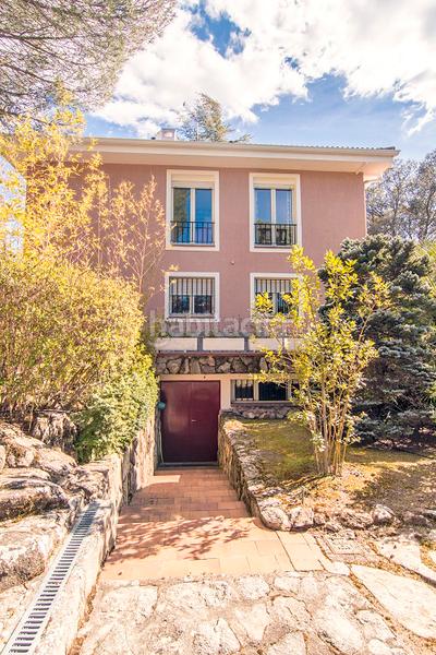 Foto 41f55abe-bb22-4246-b52d-16658167f150. Chalet avec cheminée chauffage parking piscine dans Torrelodones