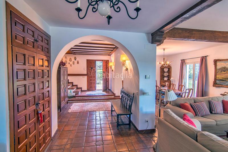 Foto ab3c04b8-273a-4133-9c87-b6bd881412f0. Chalet avec cheminée chauffage parking piscine dans Torrelodones