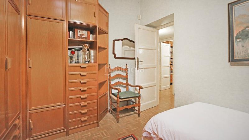 Foto 0bf02dd9-6823-47c9-891b-bcda47384a54. Chalet mit kamin heizung parking pool in Las Marías Torrelodones