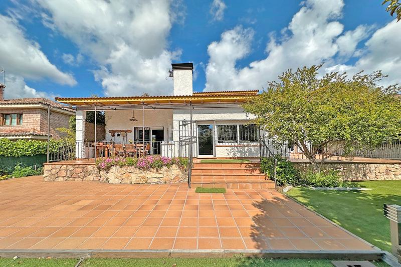 Foto cb4bcfc1-1c70-4cf3-a717-fe67c136ab22. Chalet mit kamin heizung in Los Ángeles-Jarandilla Torrelodones