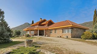 Chalet  Calle gargantilla. Chalet en hoyo de manzanares