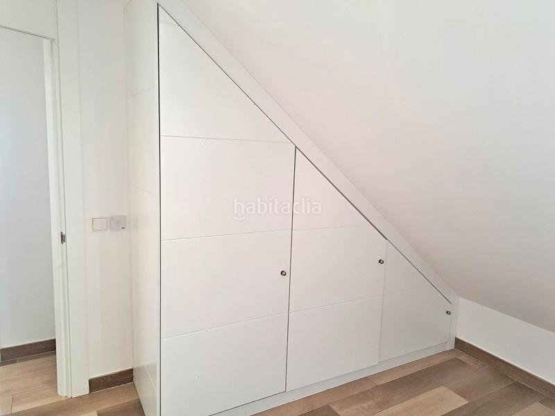 Foto b893229d-da82-45b1-8e6b-f453bdeeed68. Alquiler dúplex en calle profesor alonso parra 5 piso pueblo en Torrelodones