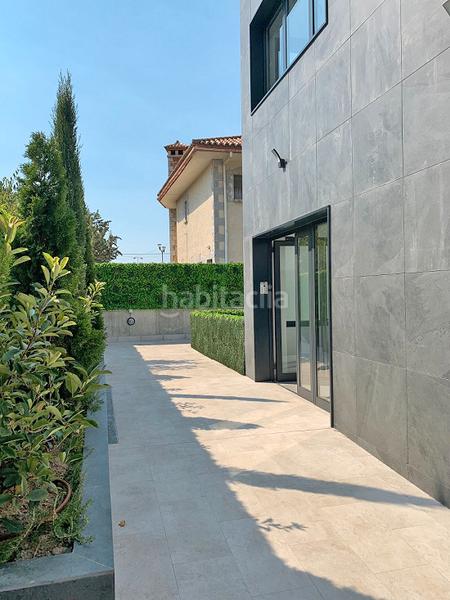 Foto 61196a53-5e1b-48a2-a63b-1a7c7a1e9e10. Location duplex dans calle profesor alonso parra 5 dans Torrelodones