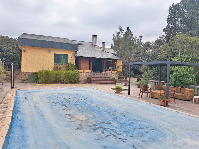 Foto 6af69cb8-a126-430f-a434-085ef8929091. Xalet a calle cerro de la plata 11 a Navalagamella