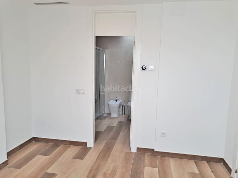 Foto 0ba2b7d5-c24b-4bf2-ae3f-5636413ce2e5. Alquiler dúplex en calle profesor alonso parra 5 piso pueblo en Torrelodones