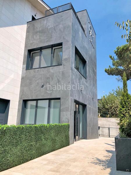 Foto 48bc24ef-948d-4245-817c-c70c54966695. Alquiler dúplex en calle profesor alonso parra 5 piso pueblo en Torrelodones