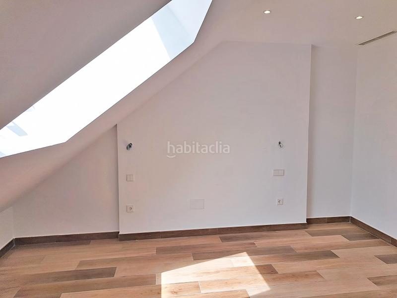 Foto 7742d10e-bd3d-4e1c-9677-1a2314d73758. Location duplex dans calle profesor alonso parra 5 dans Torrelodones