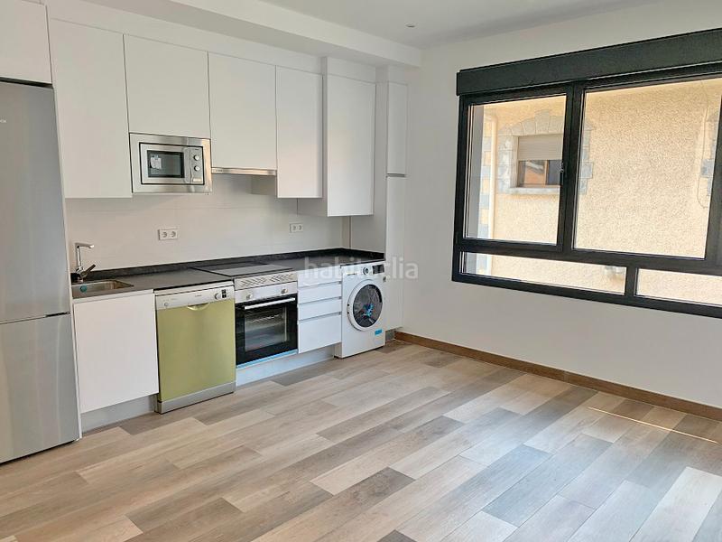 Foto f6be4fa5-c9fd-4d77-9fbf-b8e890db5e4d. Location duplex dans calle profesor alonso parra 5 dans Torrelodones