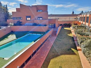 Miete Reihenhaus in Paseo andrés vergara 1. Chalet en torrelodones colonia