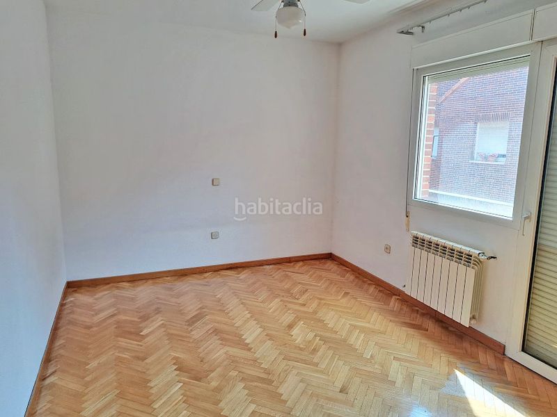 Foto 00ee5cd3-7516-4aad-9aa5-77eda1897dc5. Casa aparellada amb xemeneia calefacció aparcament piscina a Torrelodones