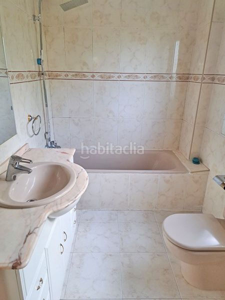 Foto 0e22e753-d8c7-409a-a2ce-2dfd8eaa8c84. Casa aparellada amb xemeneia calefacció aparcament piscina a Torrelodones