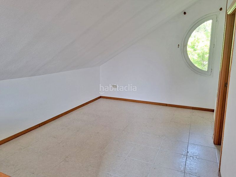 Foto 7230bf02-15cc-42ec-b58a-6fb747786ab4. Casa aparellada amb xemeneia calefacció aparcament piscina a Torrelodones