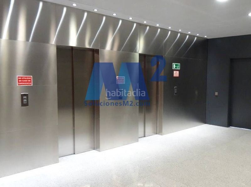 Foto 4a576d66-2602-4c6e-b3c5-95f5cd28e143. Miete büro mit parking in Zona Industrial Alcobendas
