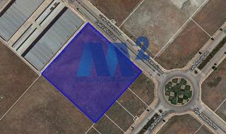 Terreny residencial a Zona Industrial. En pinto