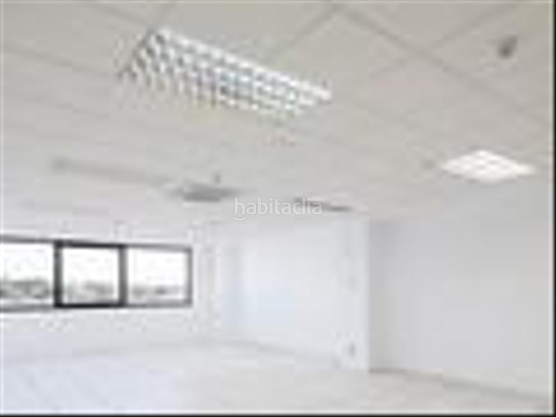 Foto 99d9c00b-2a67-4abb-9b81-5bde4866cc86. Miete büro mit parking in Zona Industrial Alcobendas