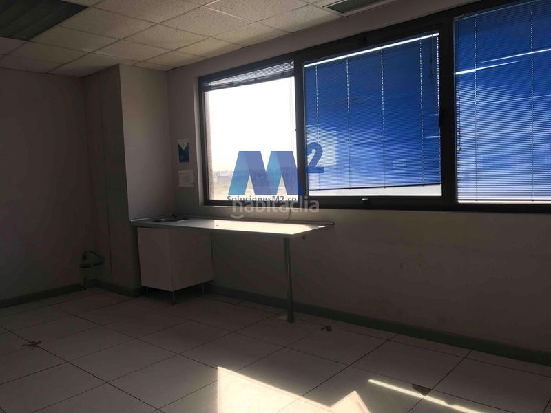 Foto b30c85ff-fb25-4efe-8737-be7efa7d9589. Lloguer oficina amb aparcament a Zona Industrial Alcobendas