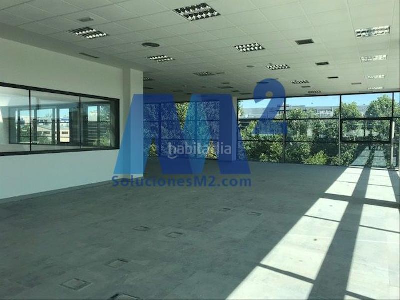 Foto 5da1eb5c-fb9a-4880-8ad6-0b64efe67e8c. Miete büro mit parking in Zona Industrial Alcobendas