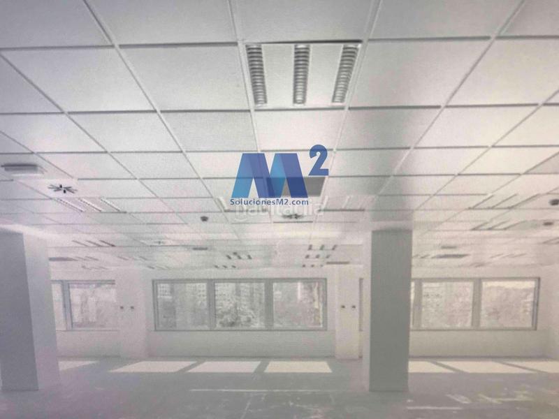 Foto 12ac0ce8-46cf-4665-abbb-ef10f75203ba. Rent office space in Peñagrande Madrid