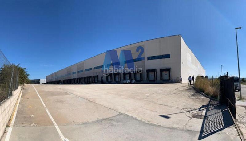 Foto d6d217ed-5523-46c8-8e9d-6422e98ef0d0. Location bâtiment à usage industriel dans Fontanar