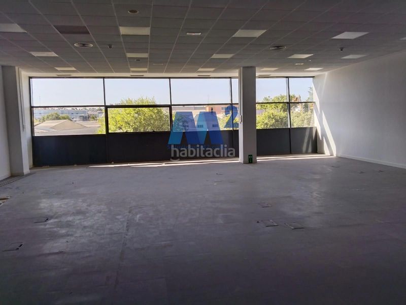 Foto 18634d88-bfb2-4fcb-928c-aa9b59334382. Lloguer oficina a Zona Industrial Alcobendas