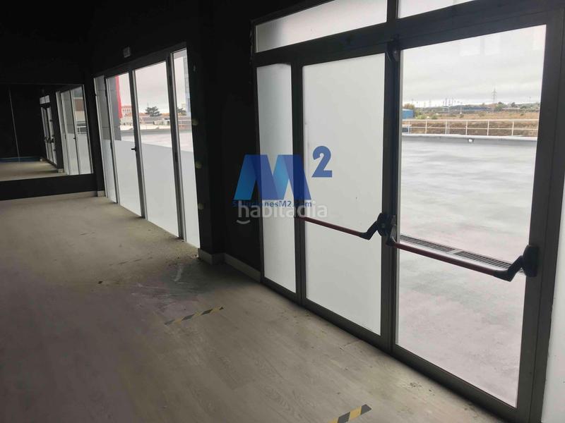 Foto 23bd673b-4b62-4b76-b6ae-8d5d7d398284. Rent office space in Peñagrande Madrid