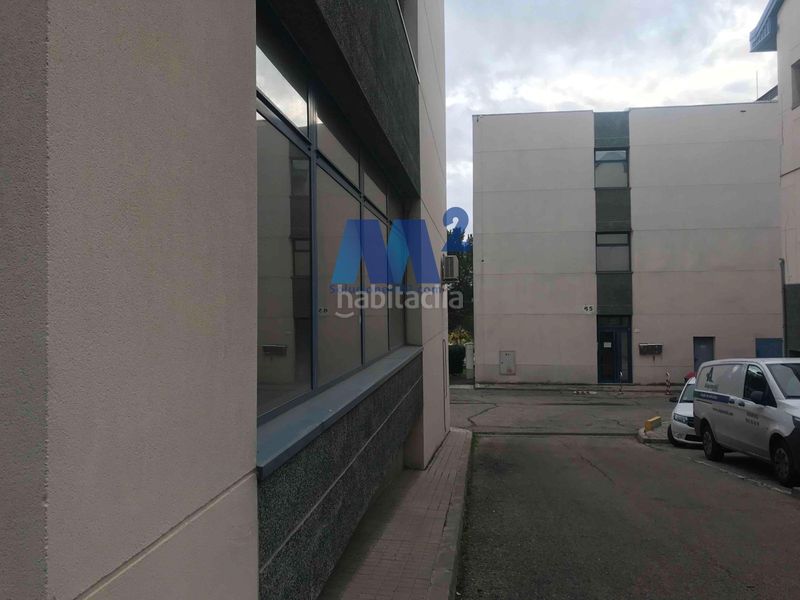Foto 4b236c98-a0bb-43f2-800e-0d2fff0b7f91. Lloguer oficina a Norte Alcobendas