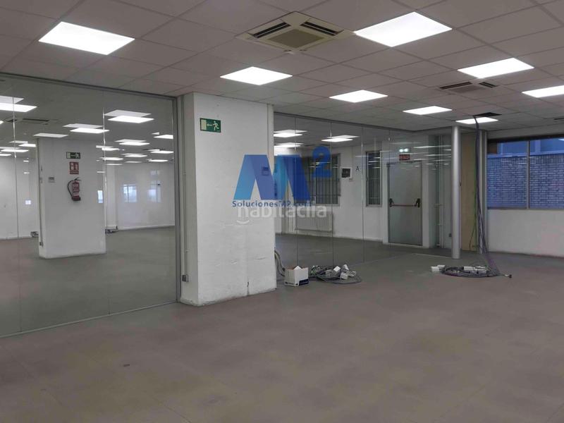 Foto 8323248f-4d33-4c0f-974a-2e0115b6766f. Bureau dans Simancas Madrid